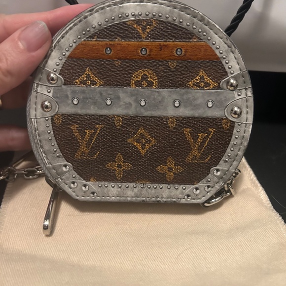 SOLD Louis Vuitton Micro Boite Chapeau Time Machine Coin Purse - Picture 4 of 5
